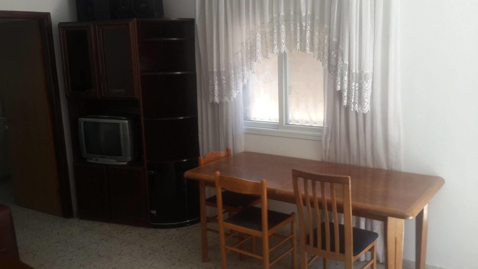 Al Yakhour Hostel Хайфа Екстер'єр фото