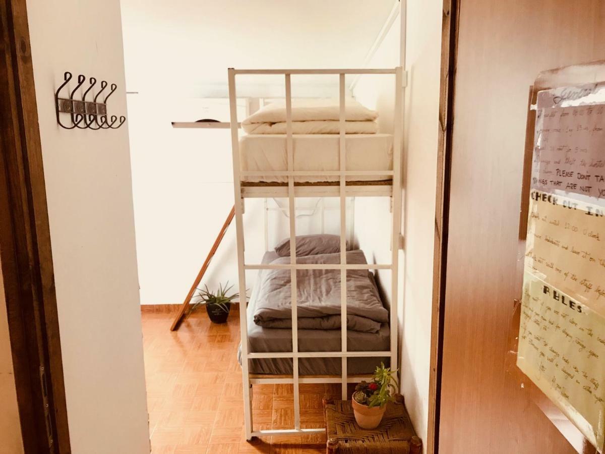 Al Yakhour Hostel Хайфа Екстер'єр фото